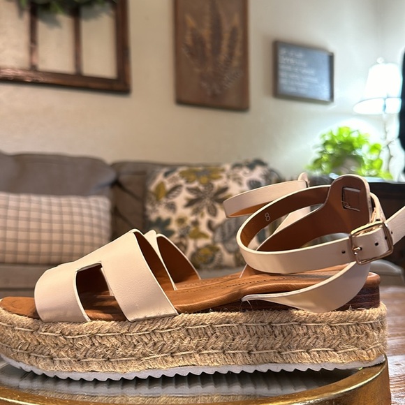 H Shape Pierre Dumas Like New Worn Once Nude Platform Adjustable Strap Ankle 8 - Picture 10 of 12